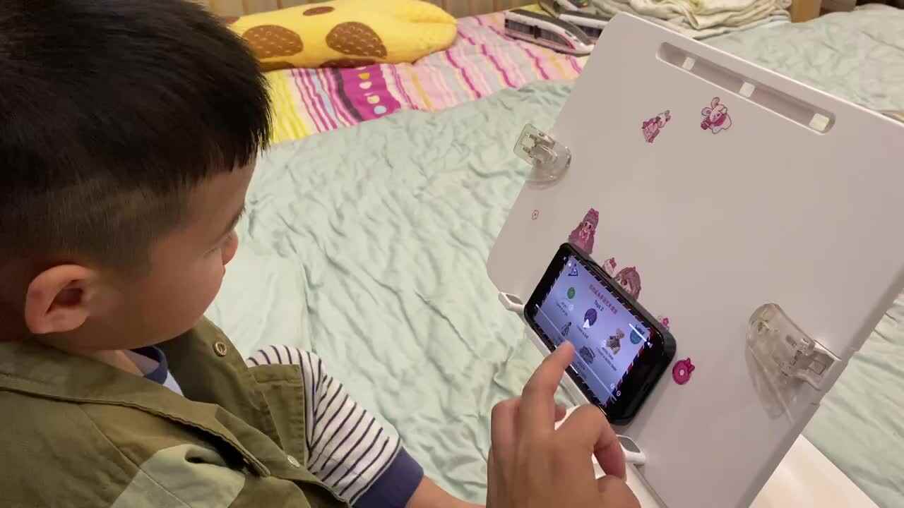 2024-4-6小A班刘奕宸——跟读《Toys 朗读示范》.MOV