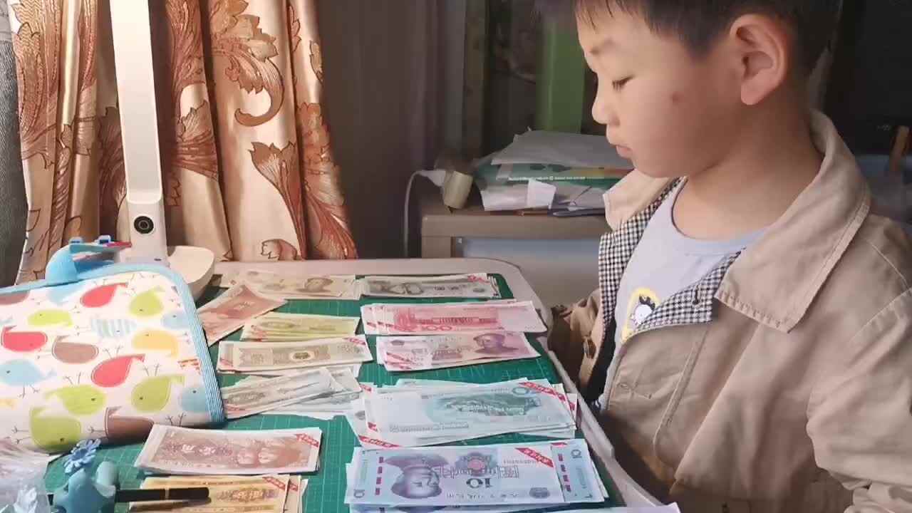 练习摆钱数.mp4