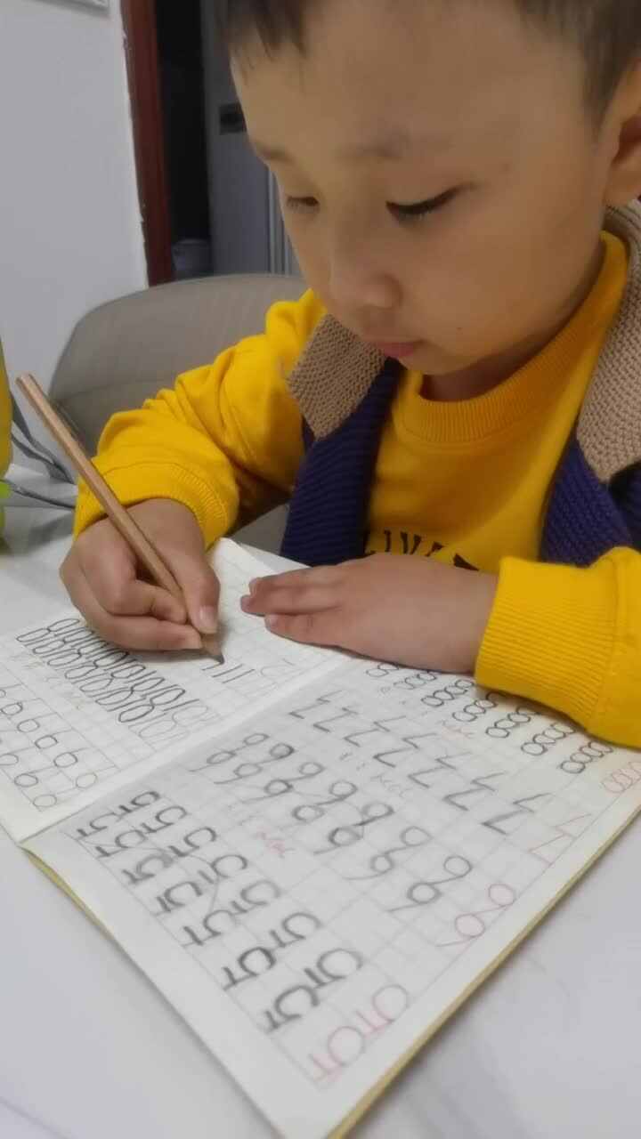 2024.4.3李梓睿拼写数字