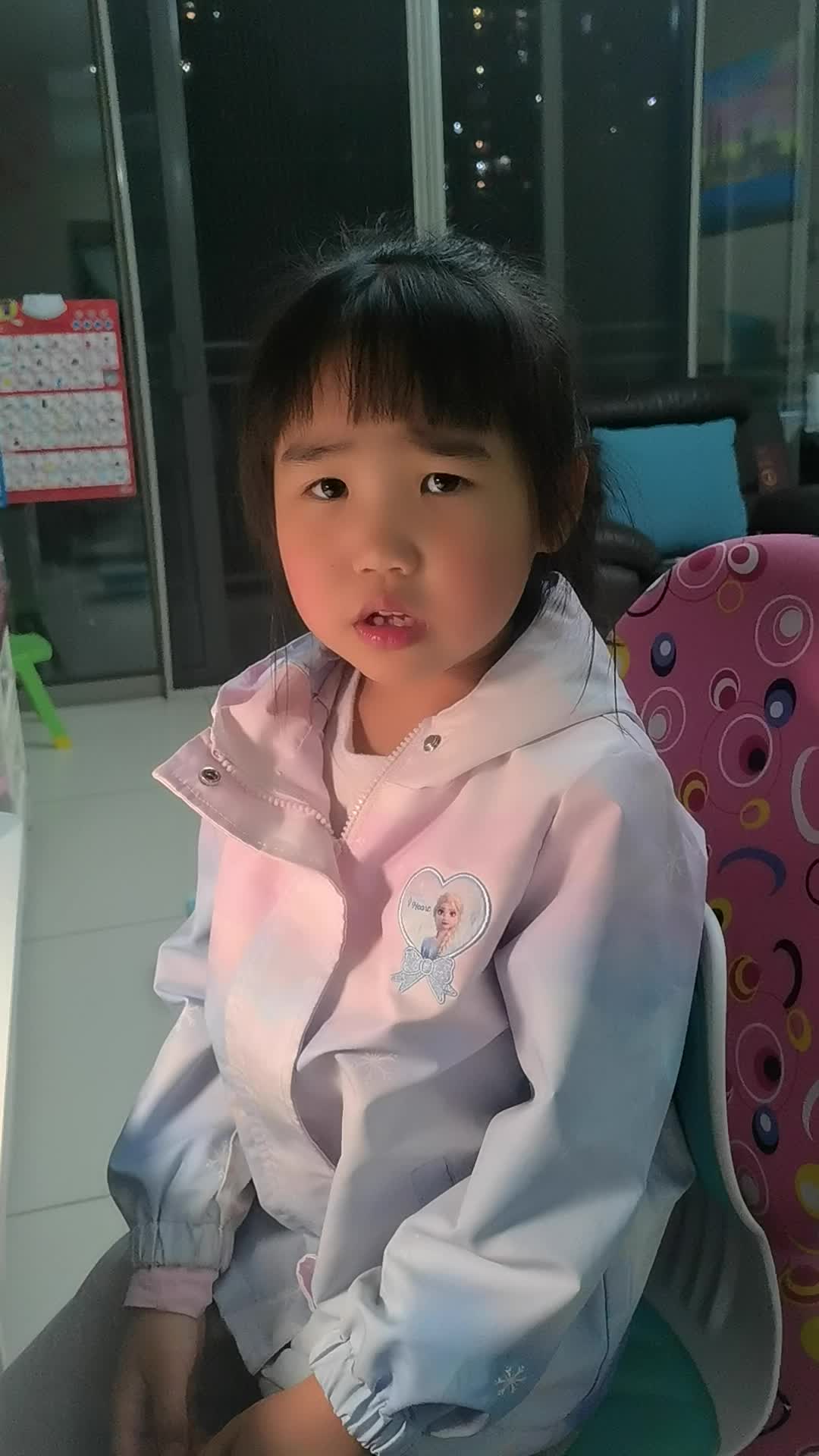 李忻芮一背诵《比较》