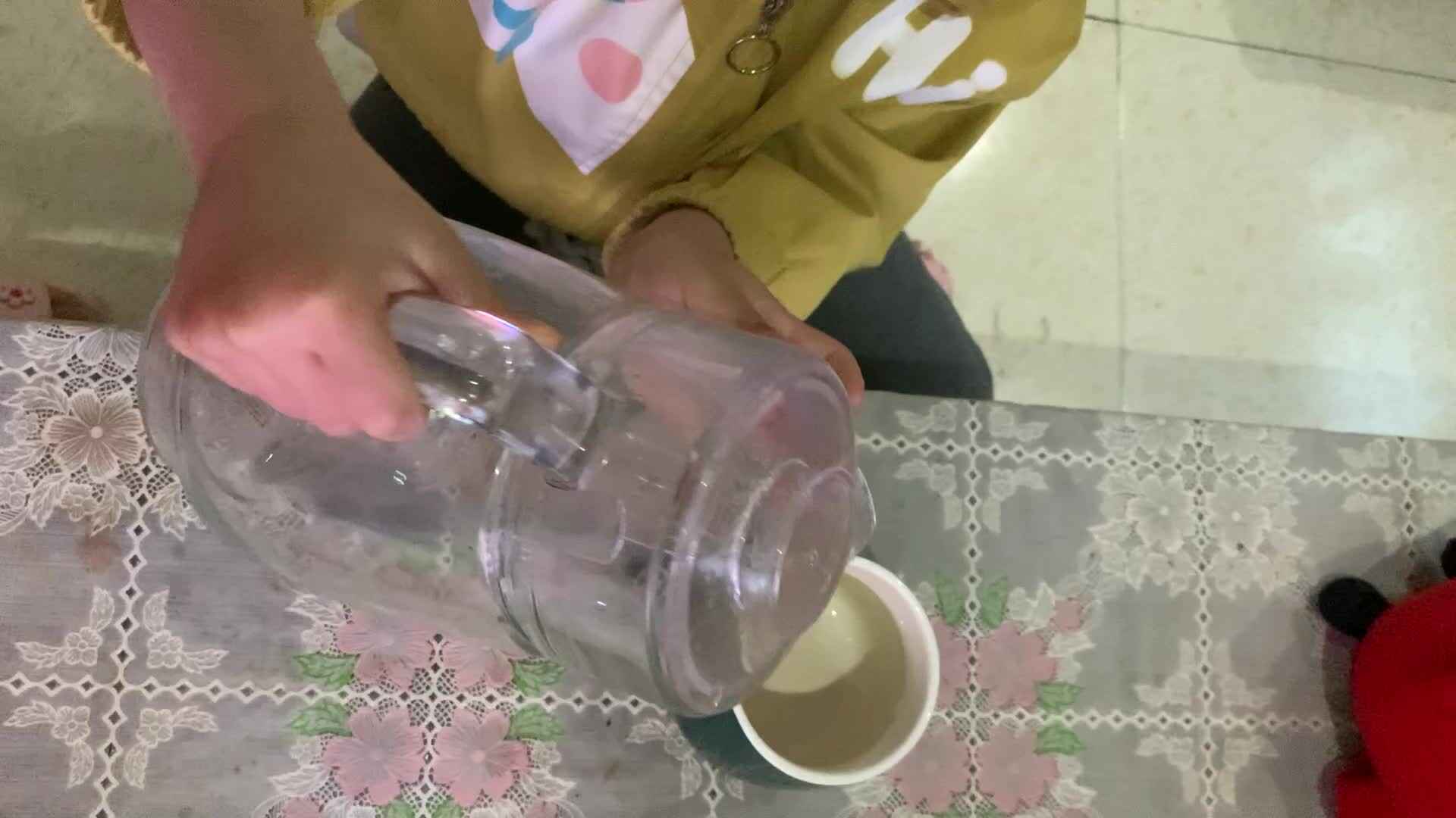 倒水