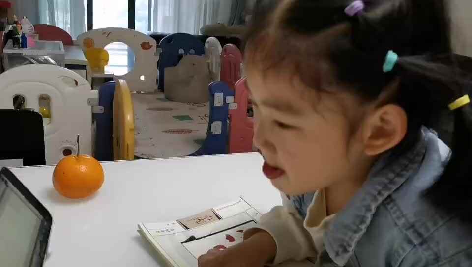 中B班宁汐言指读古诗《天净沙·秋思》.mp4