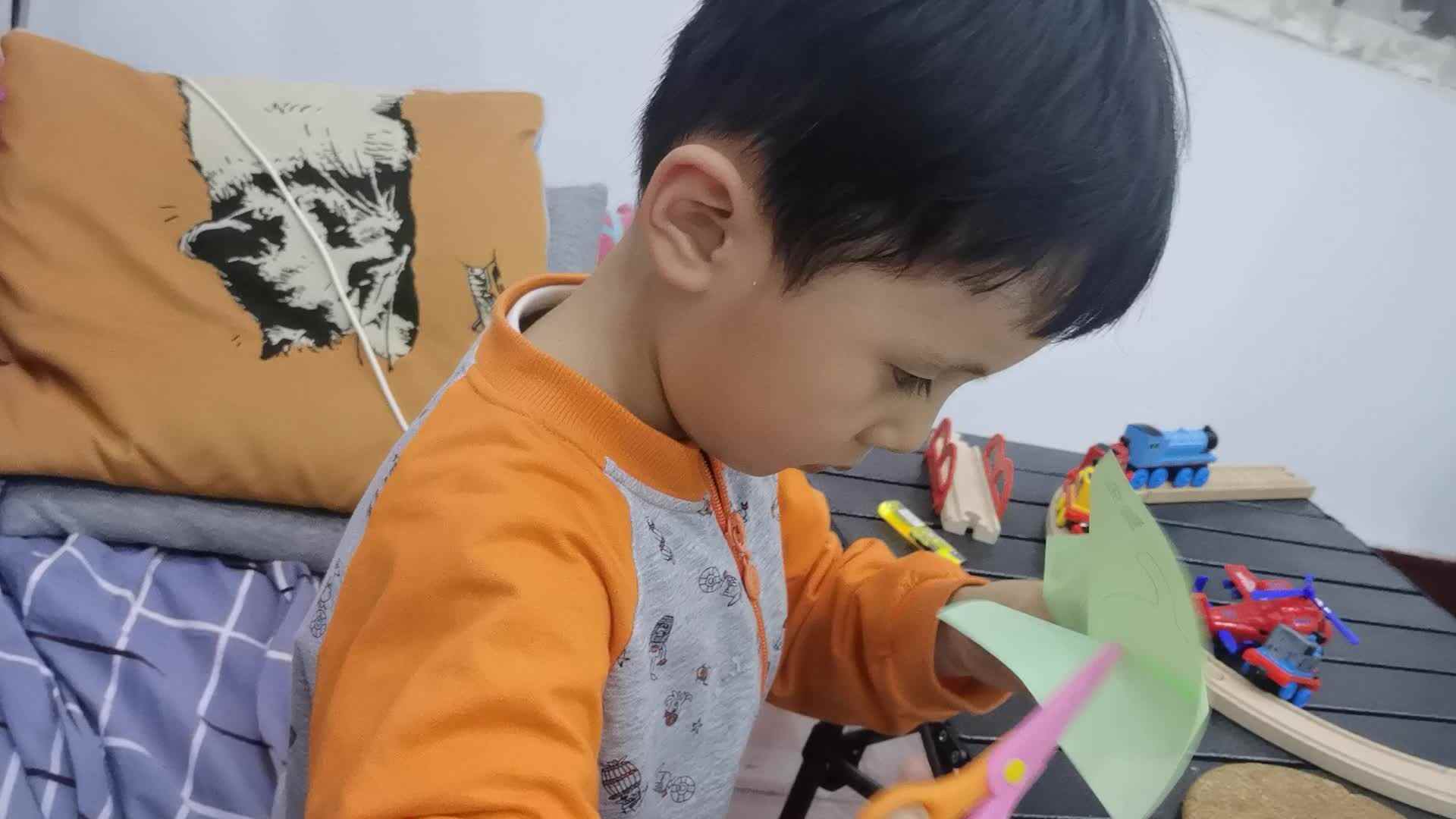 中B班王千与剪刀练习