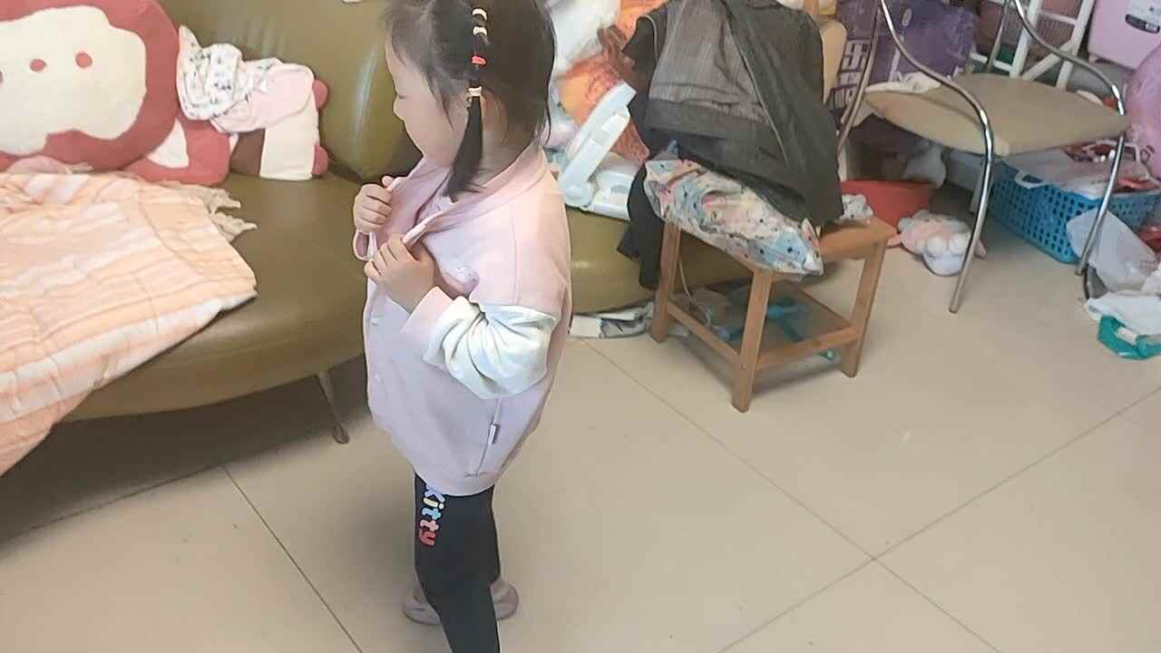 ⁣20240401陈灵兮闯关练习《脱外套》