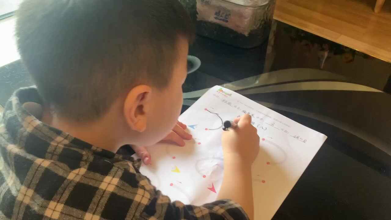 中B班杨育寒控笔练习