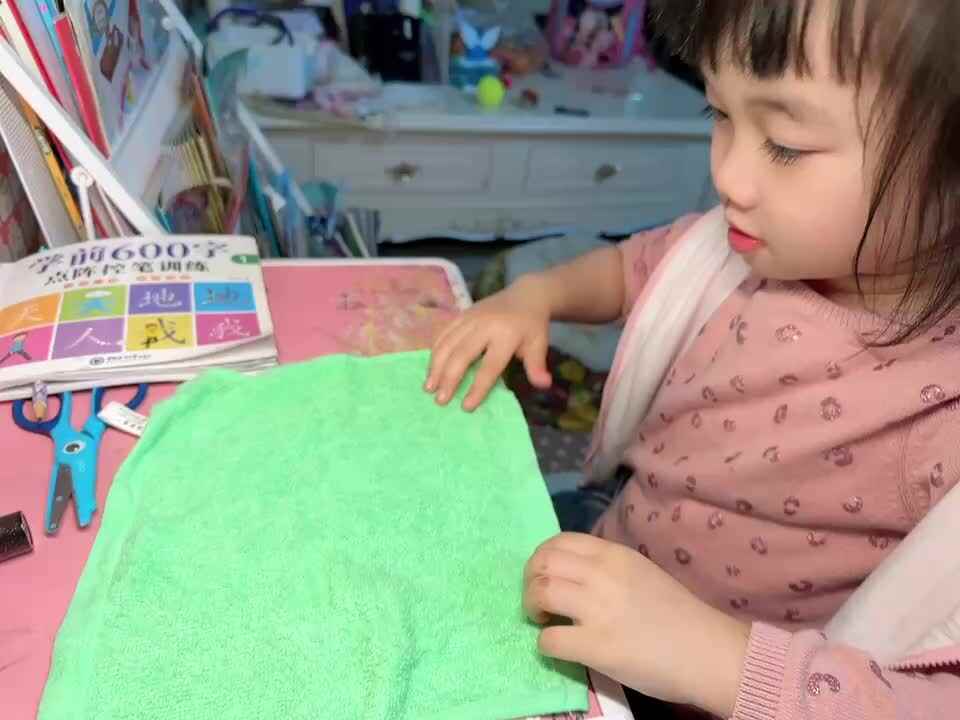 ⁣20240409中B班舒琳芯拧帕子
