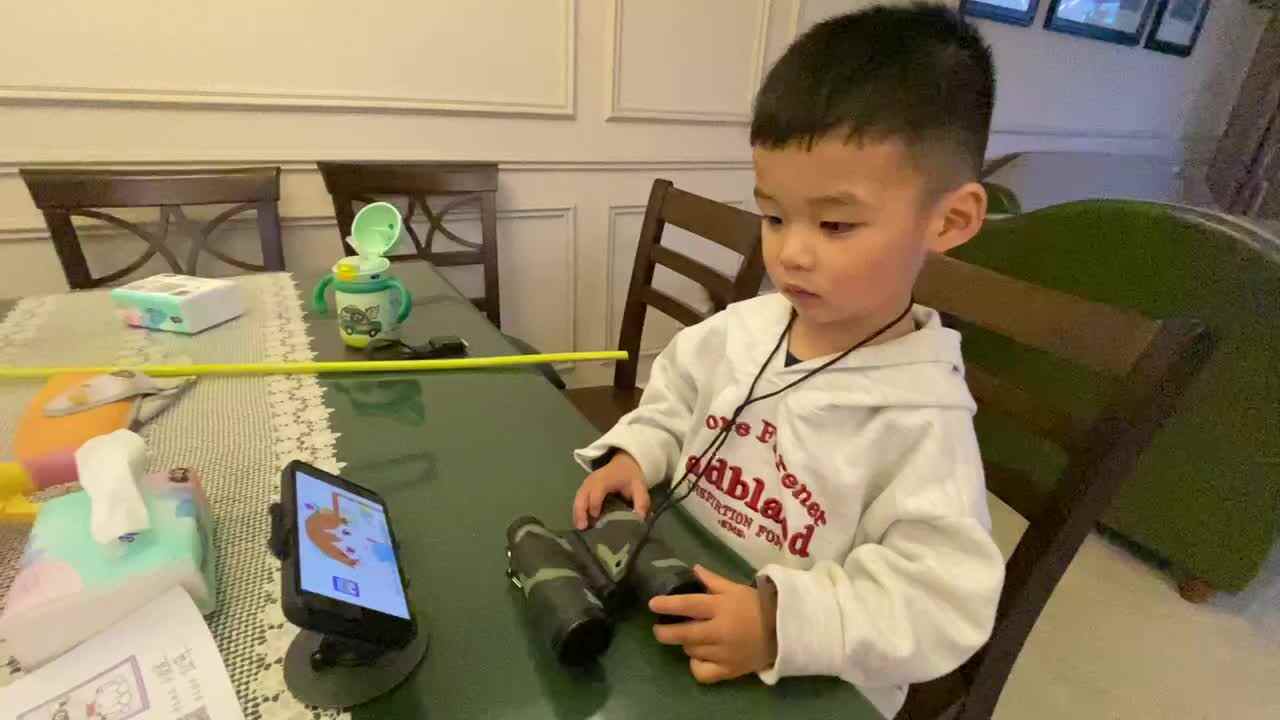⁣2024-4-8小A班刘奕宸——观看视频《认识数字1、2、3》.MOV