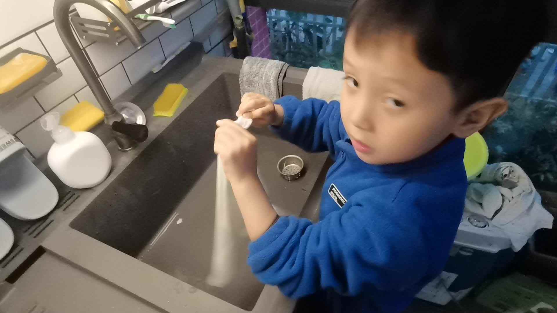 中B班 王千与拧毛巾