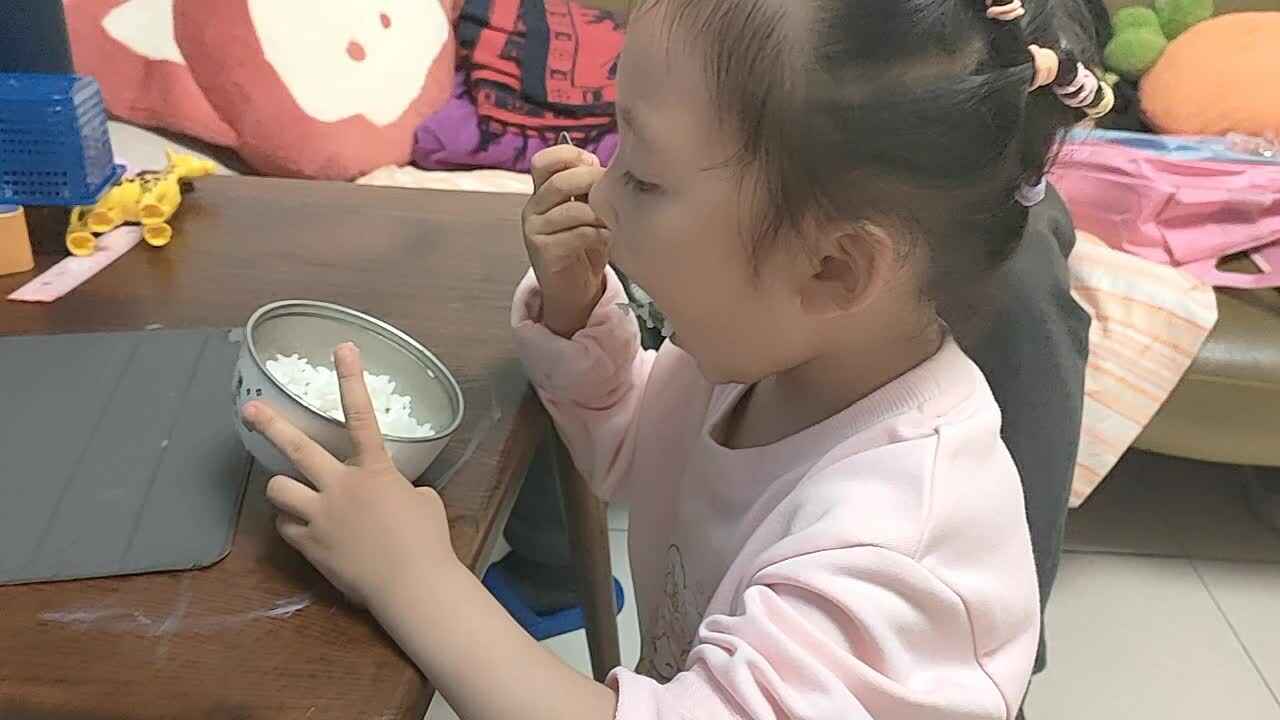 ⁣20240417陈灵兮闯关练习《用勺子》
