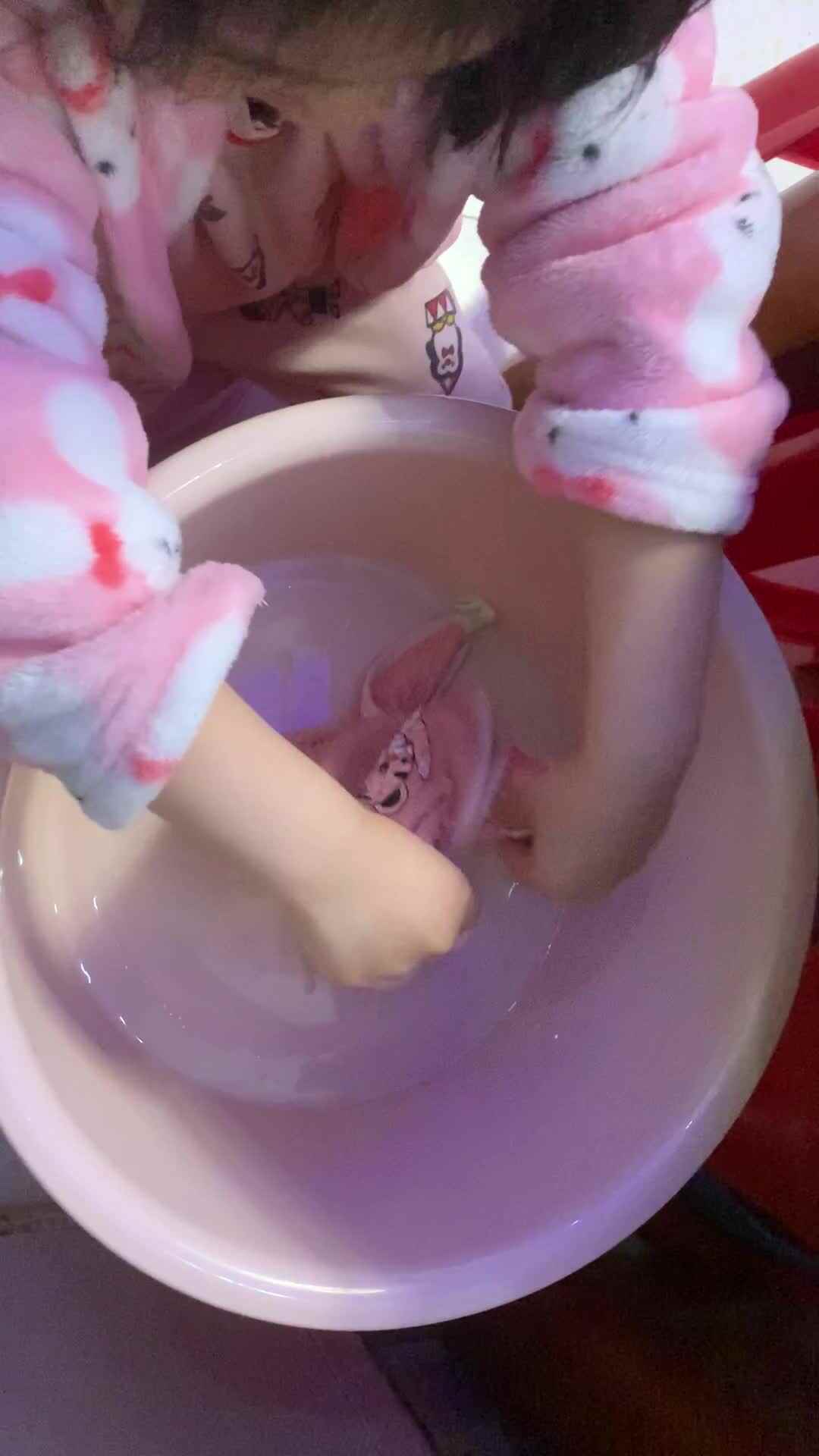 练习拧毛巾