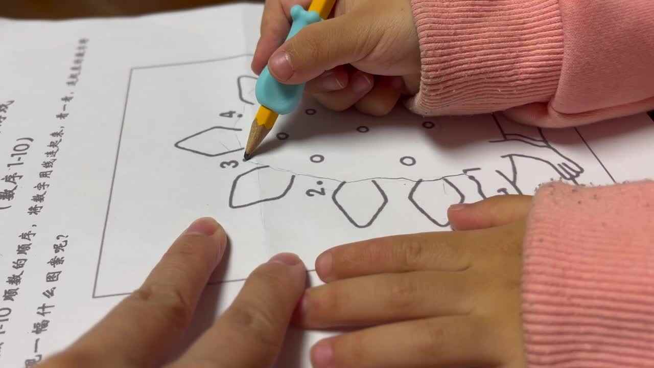 中B班李茵琪完成数学作业单.MOV