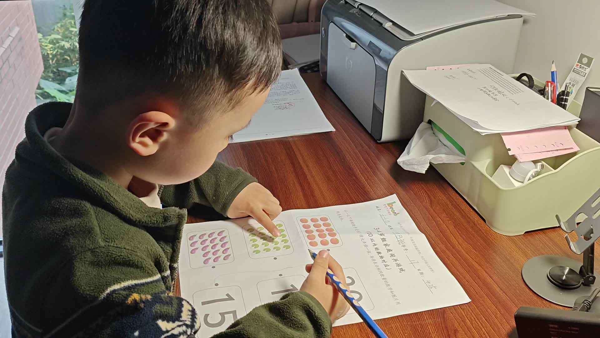 中B班王千与数字连线