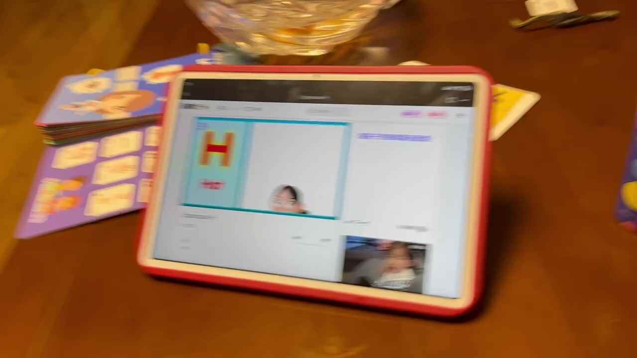 中B班李茵琪观看英语视频