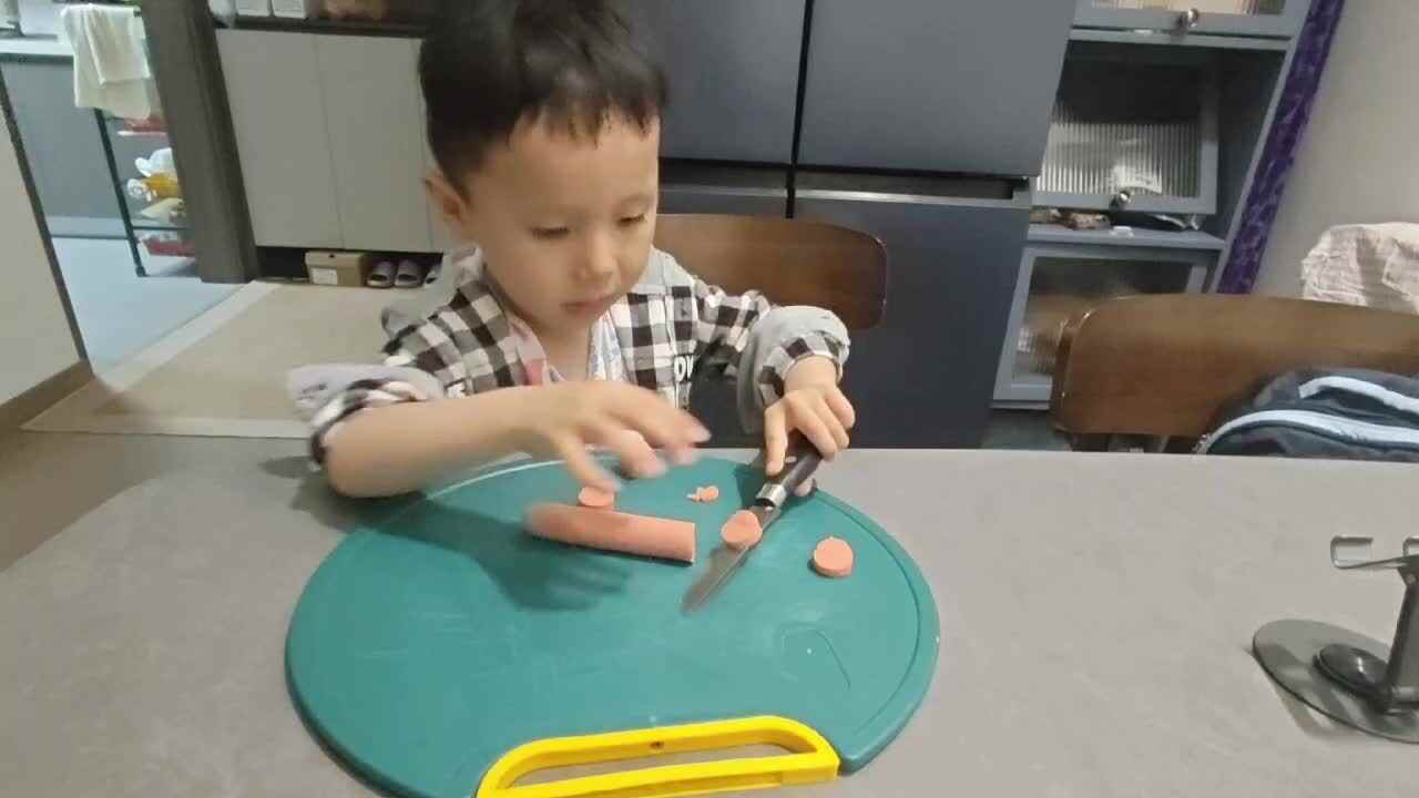 钟B班王千与切食物训练