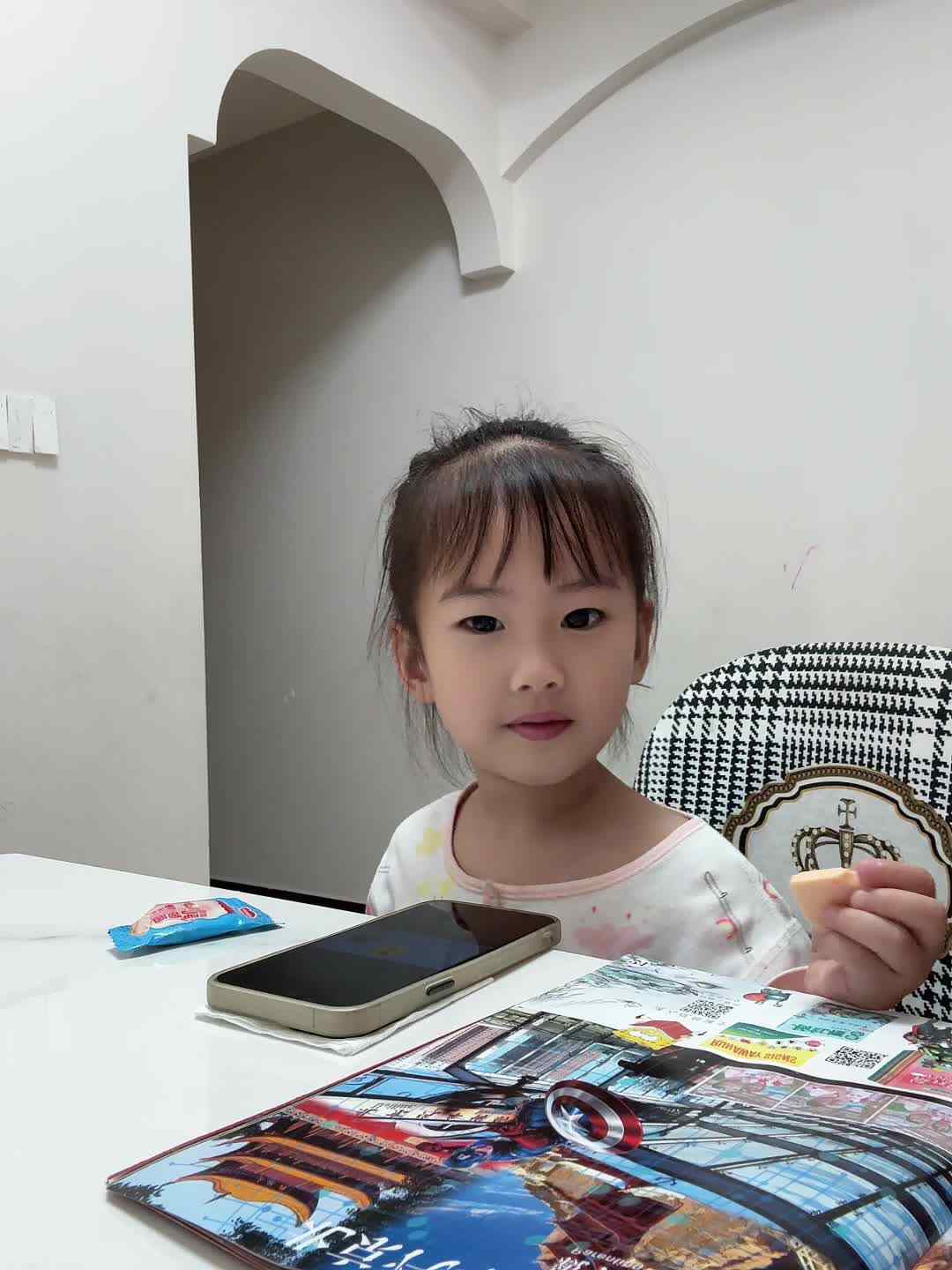 中B班 李曦蕊 观看英语视频