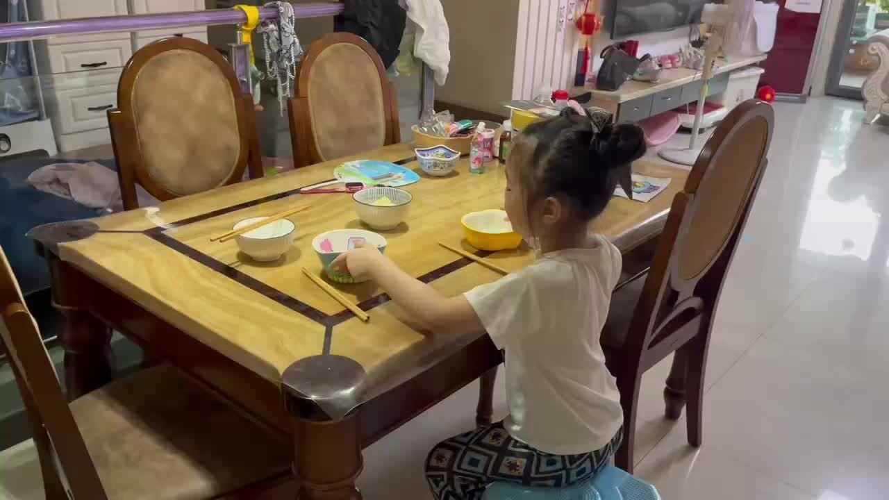 ⁣20240527中B班舒琳芯收拾桌面