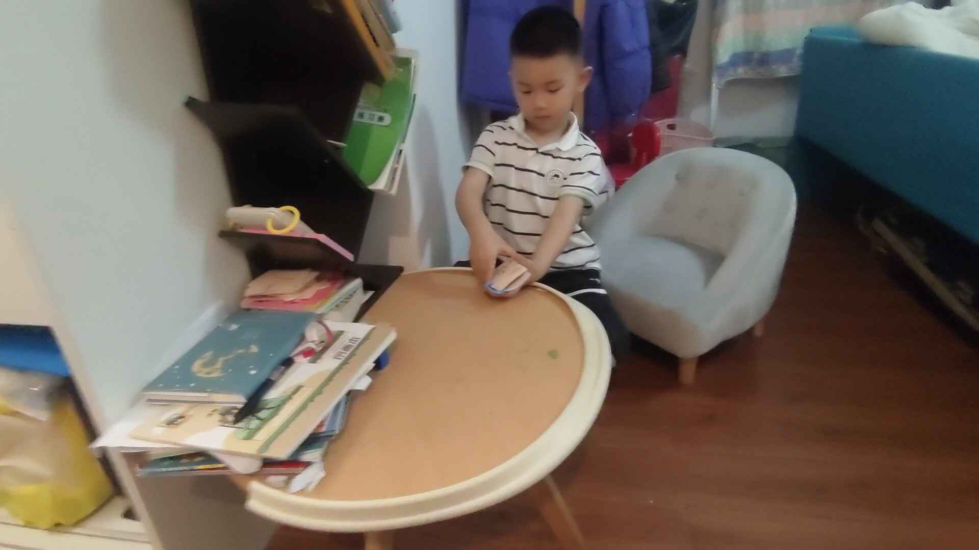 中B李锦城20240603字卡认识