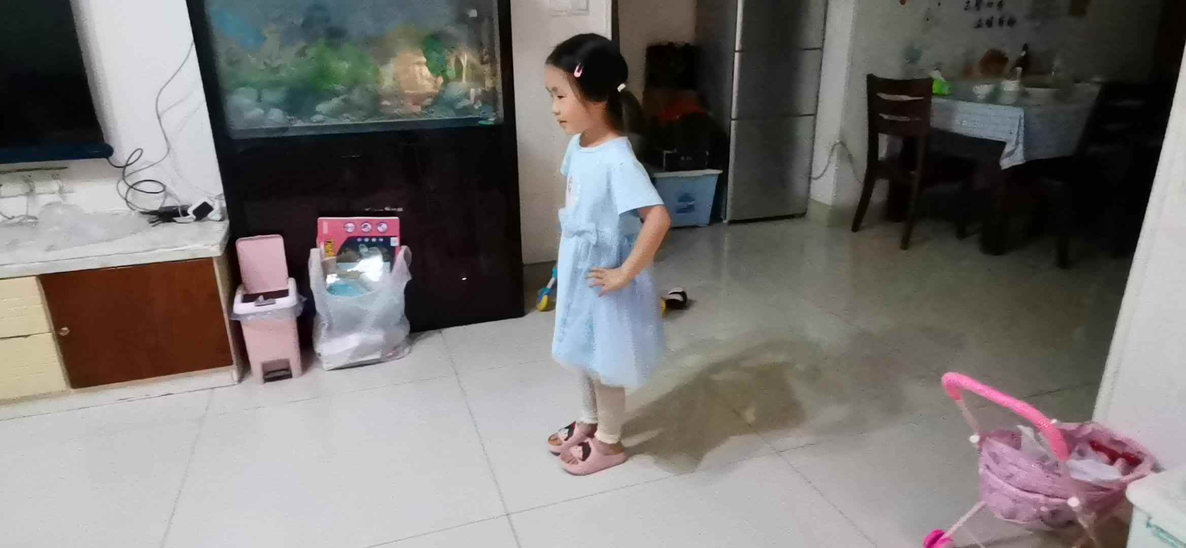 单脚跳.mp4