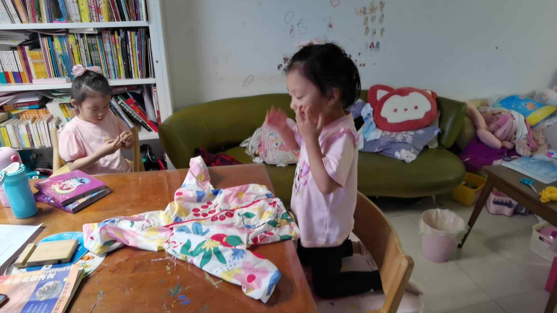 202040620陈灵兮闯关练习叠衣服