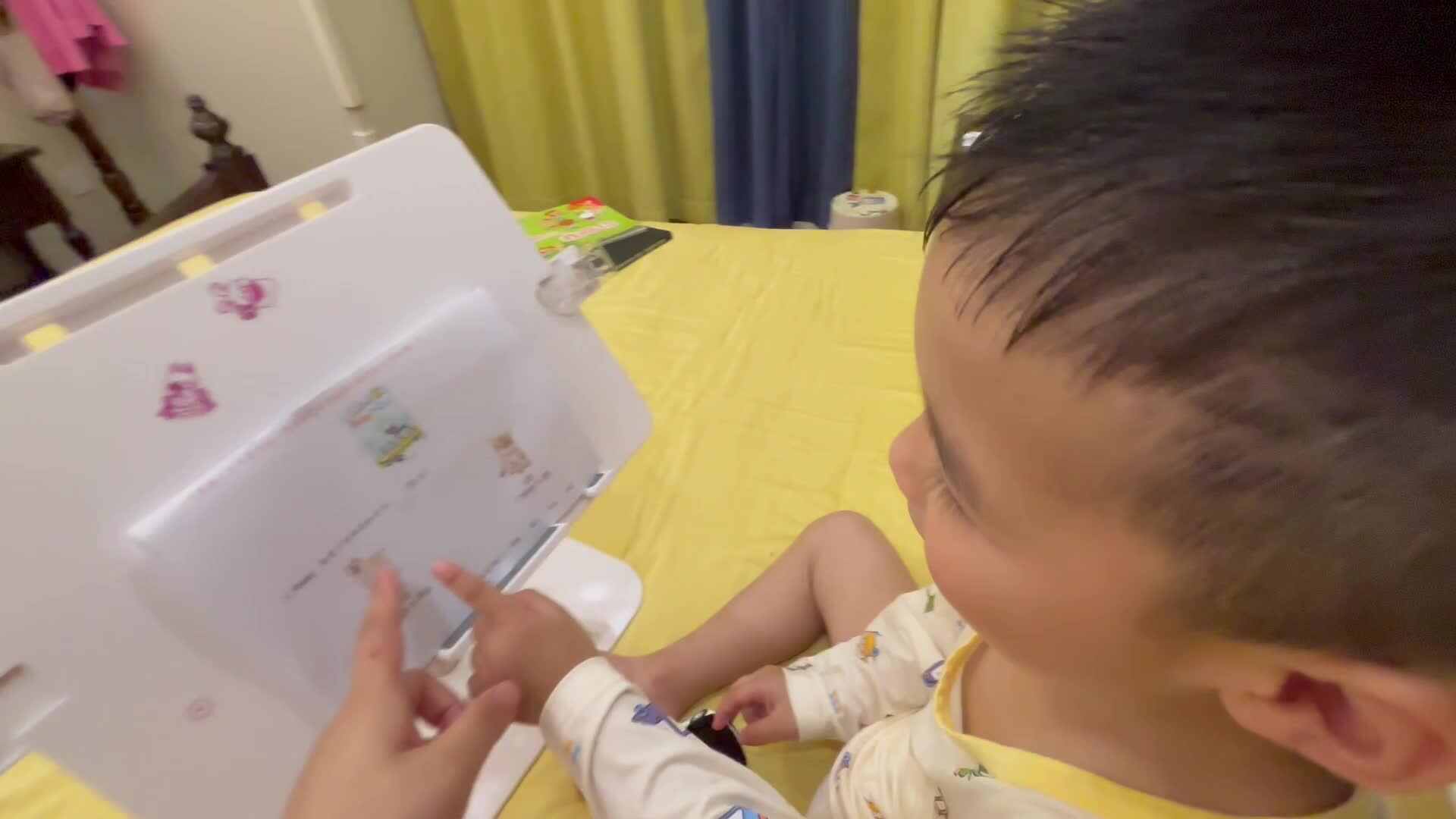 ⁣⁣⁣2024-6-15小A班刘奕宸朗读英文单词及句子.mov