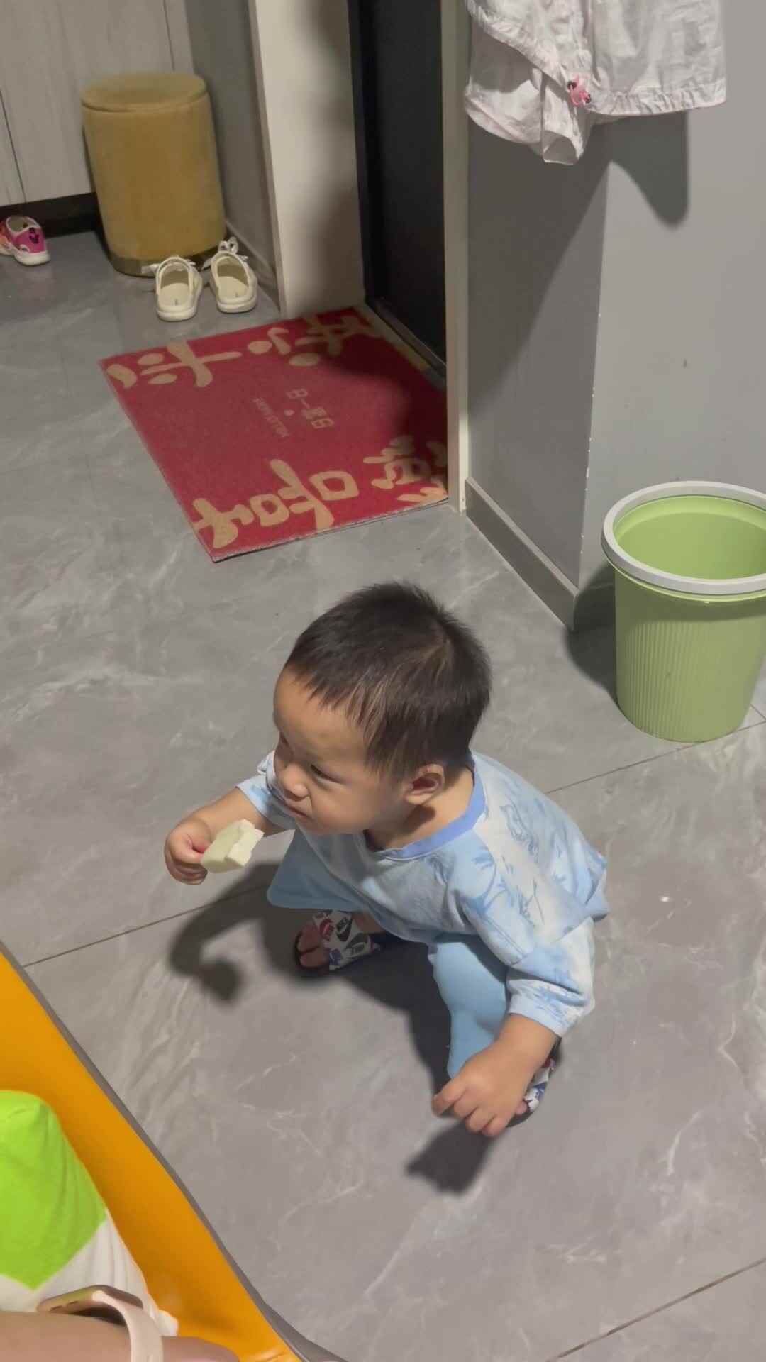 20240708实验小班刘雍洛体育