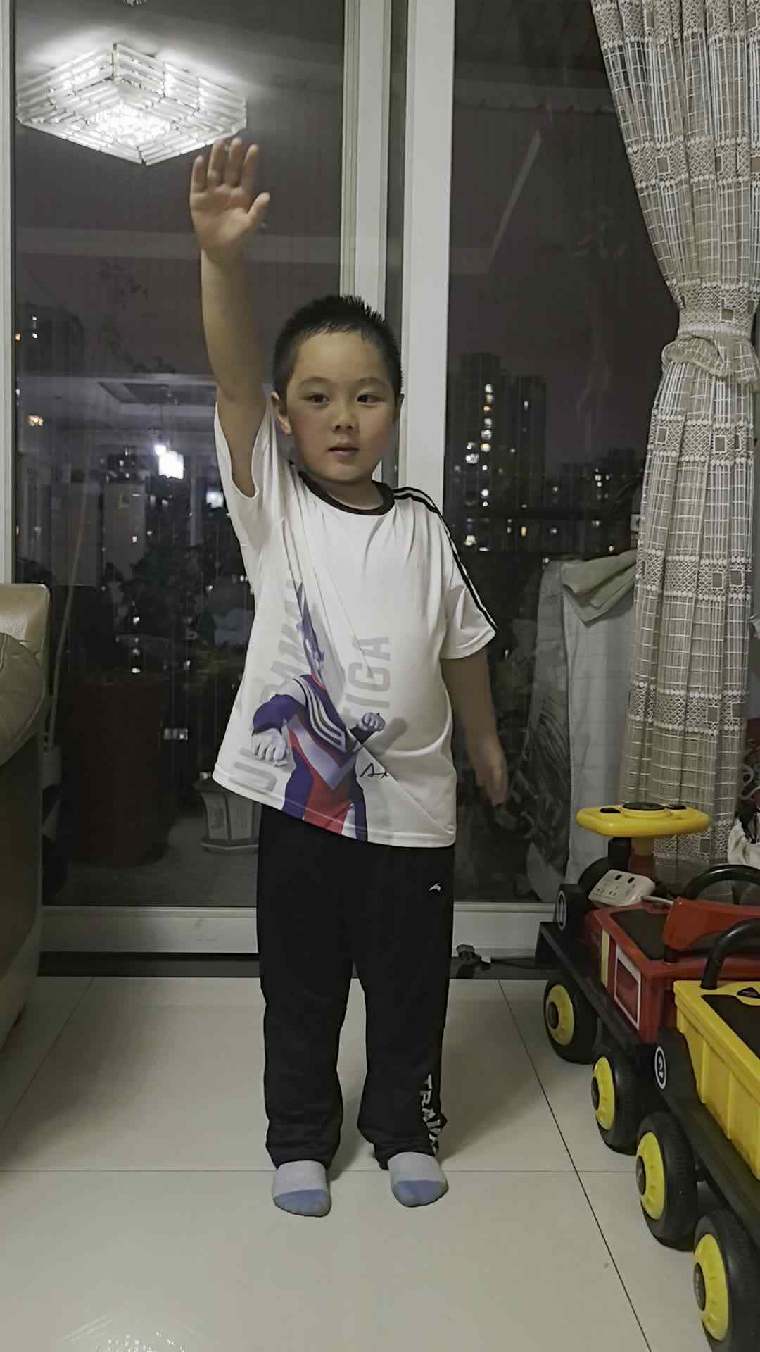 双手摇臂20次