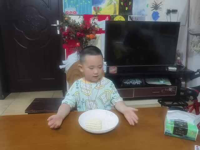 中B赵芃栎练习掰玉米