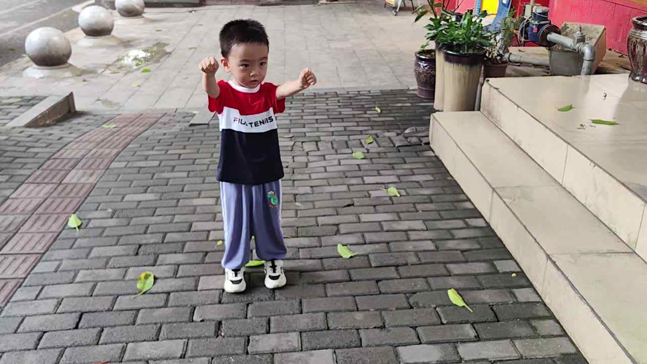 小A班蒋熠_20240711_跳远mp4