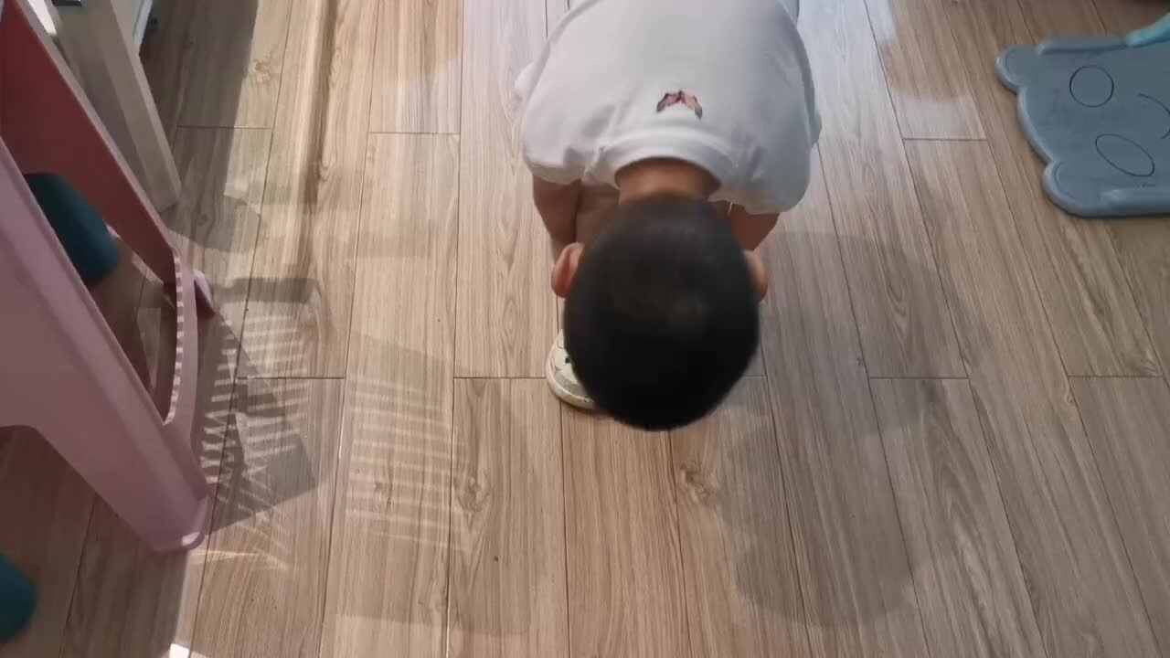 摸脚