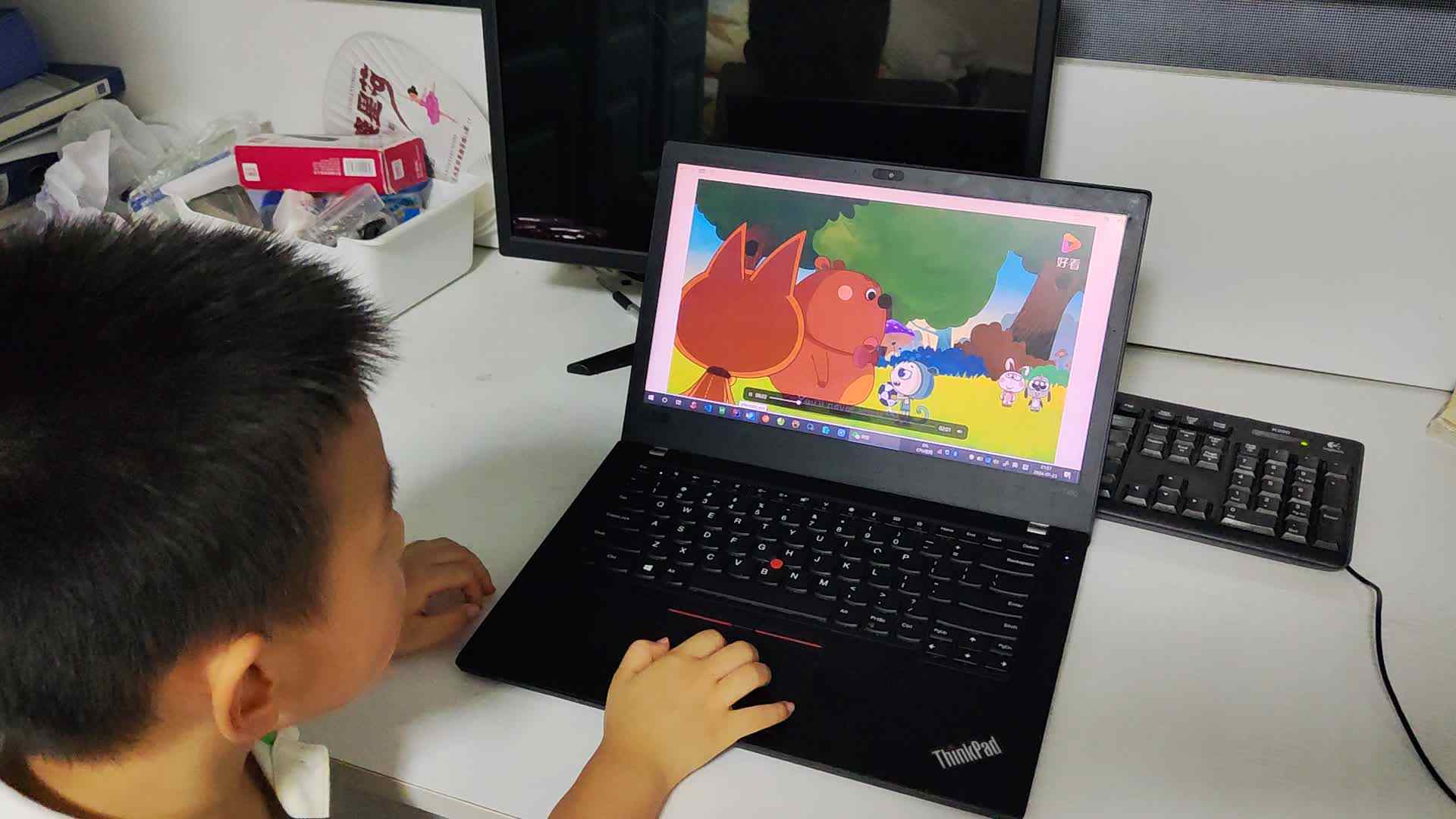 中B班李锦城20240723观看英语视频