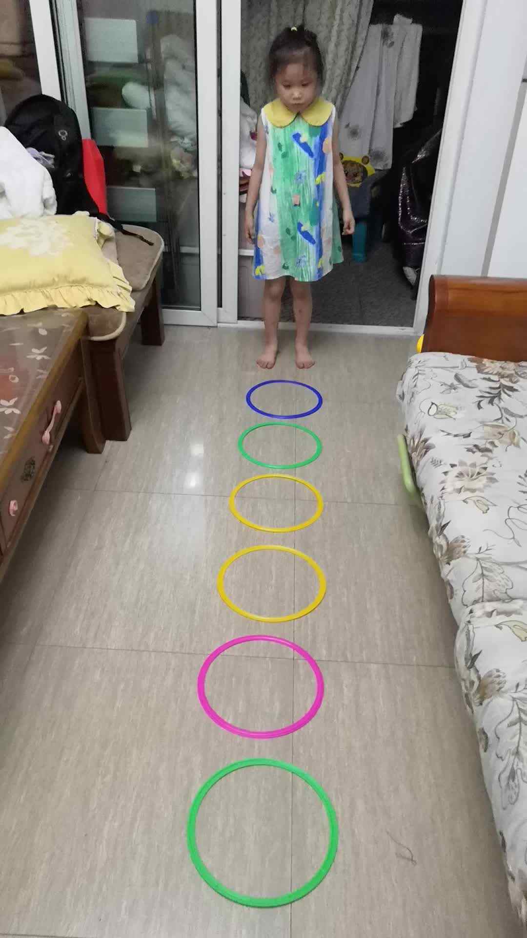 中B班7月6张芷萱练习双脚跳.mp4
