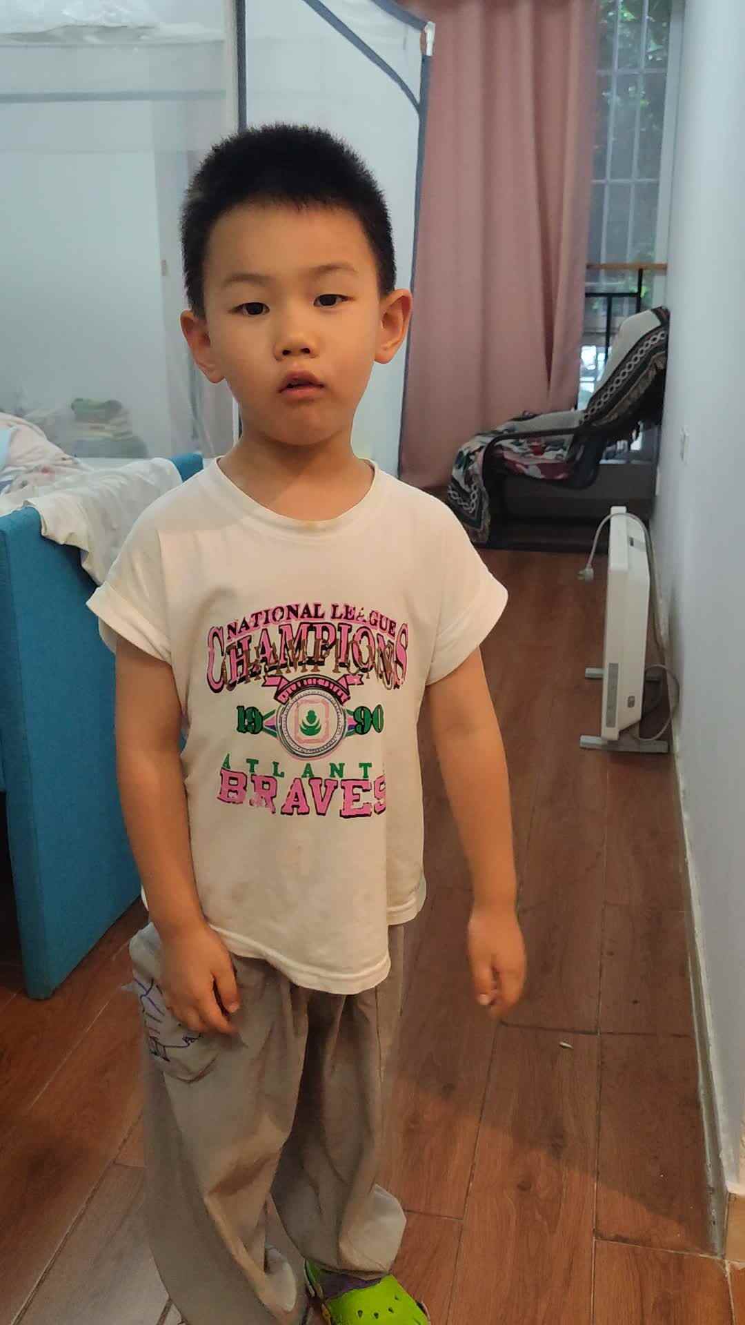 中B班李锦城20270715双脚连续跳