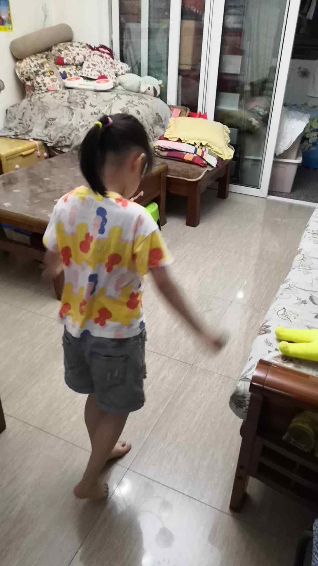 中B班7月16张芷萱练习来回跑.mp4