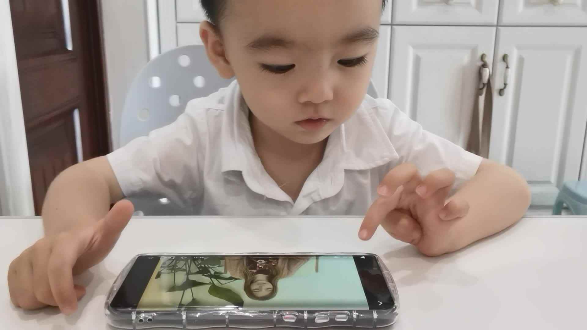 小A班蒋熠_2024 7 3_《In my room》mp4