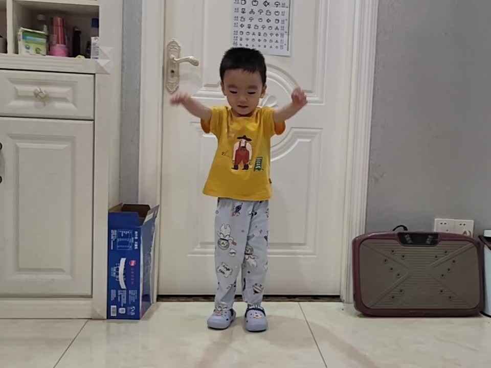 小A班蒋熠_20240710_跳远.mp4