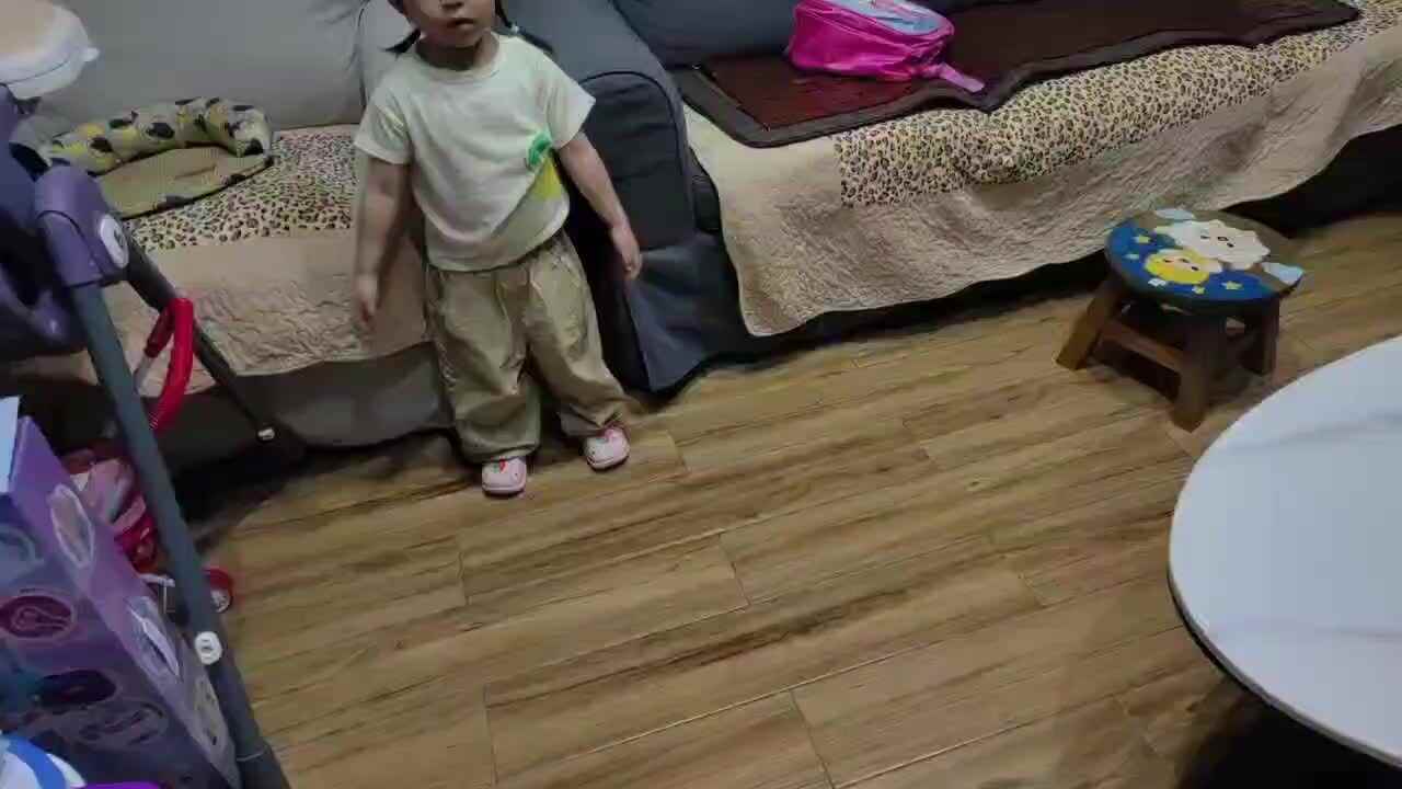 20240709+小a班刘芳妤+跳远