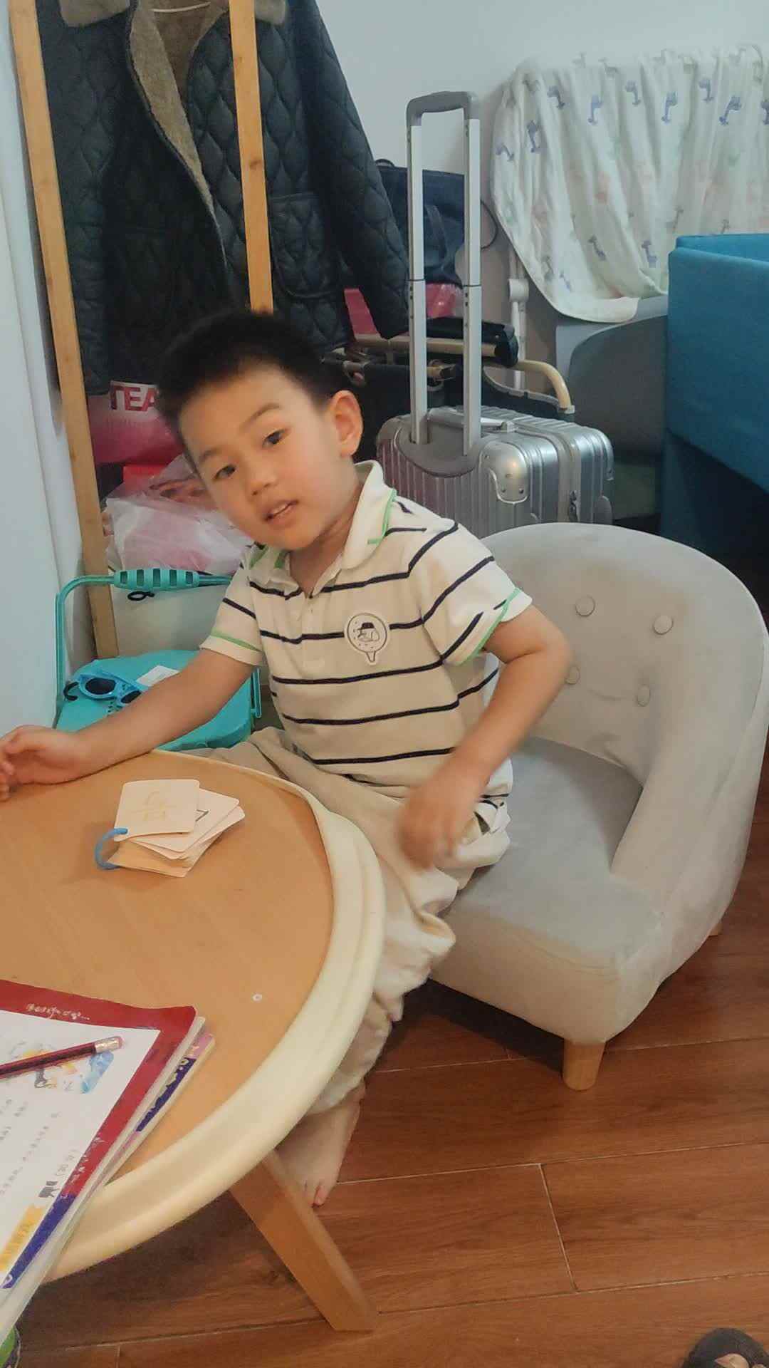 中B班李锦城20240714汉字卡片车、图、线、圈、号