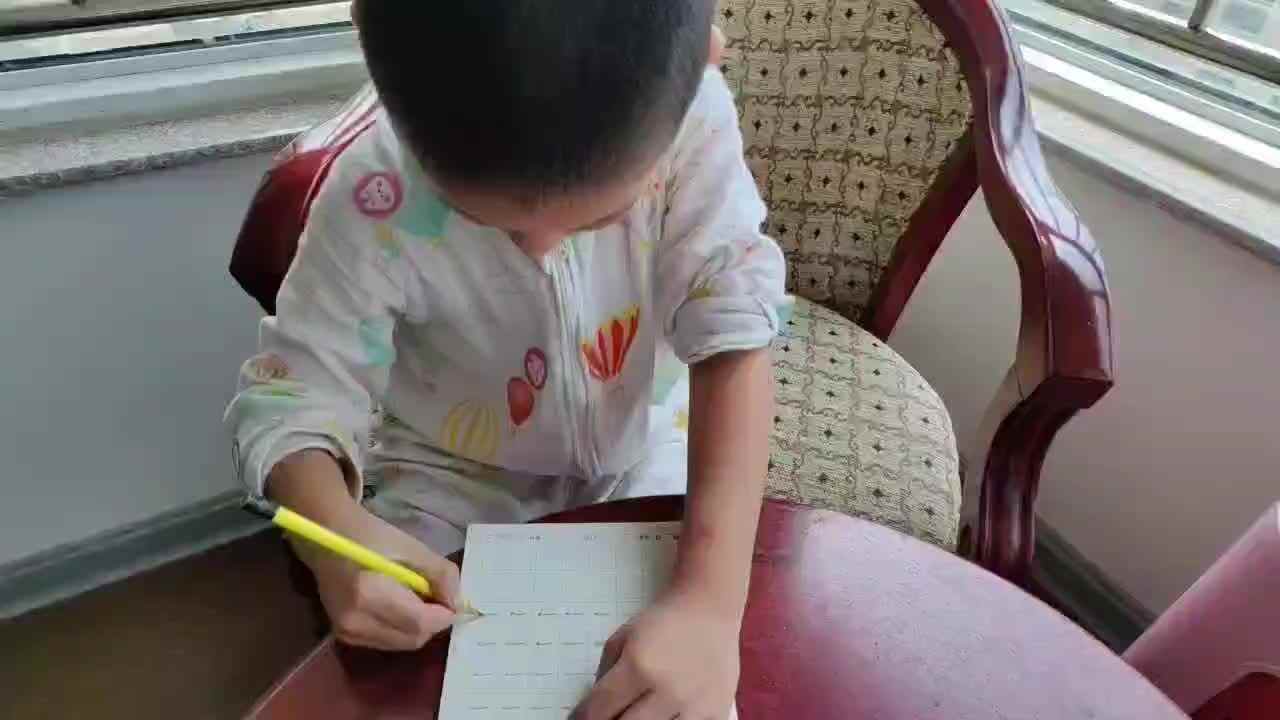 20240816学A班郭睿珩-书写横沟-1.mp4