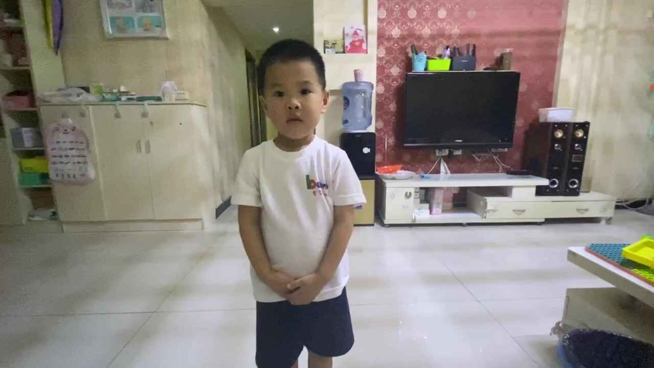 大B班吕子垚（礼仪活动练习）20240918.MOV