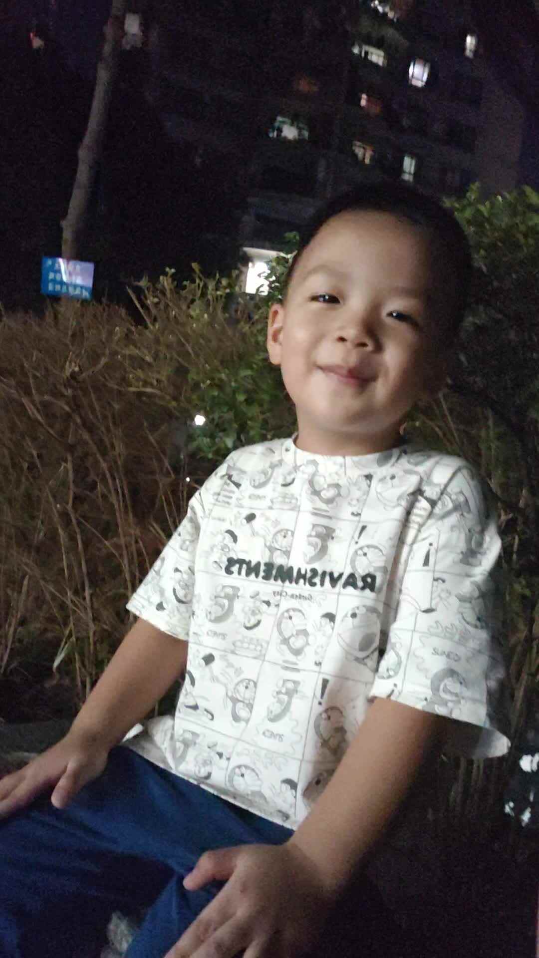 9.19中A班徐浚源生活习惯练习《坐姿一分钟》