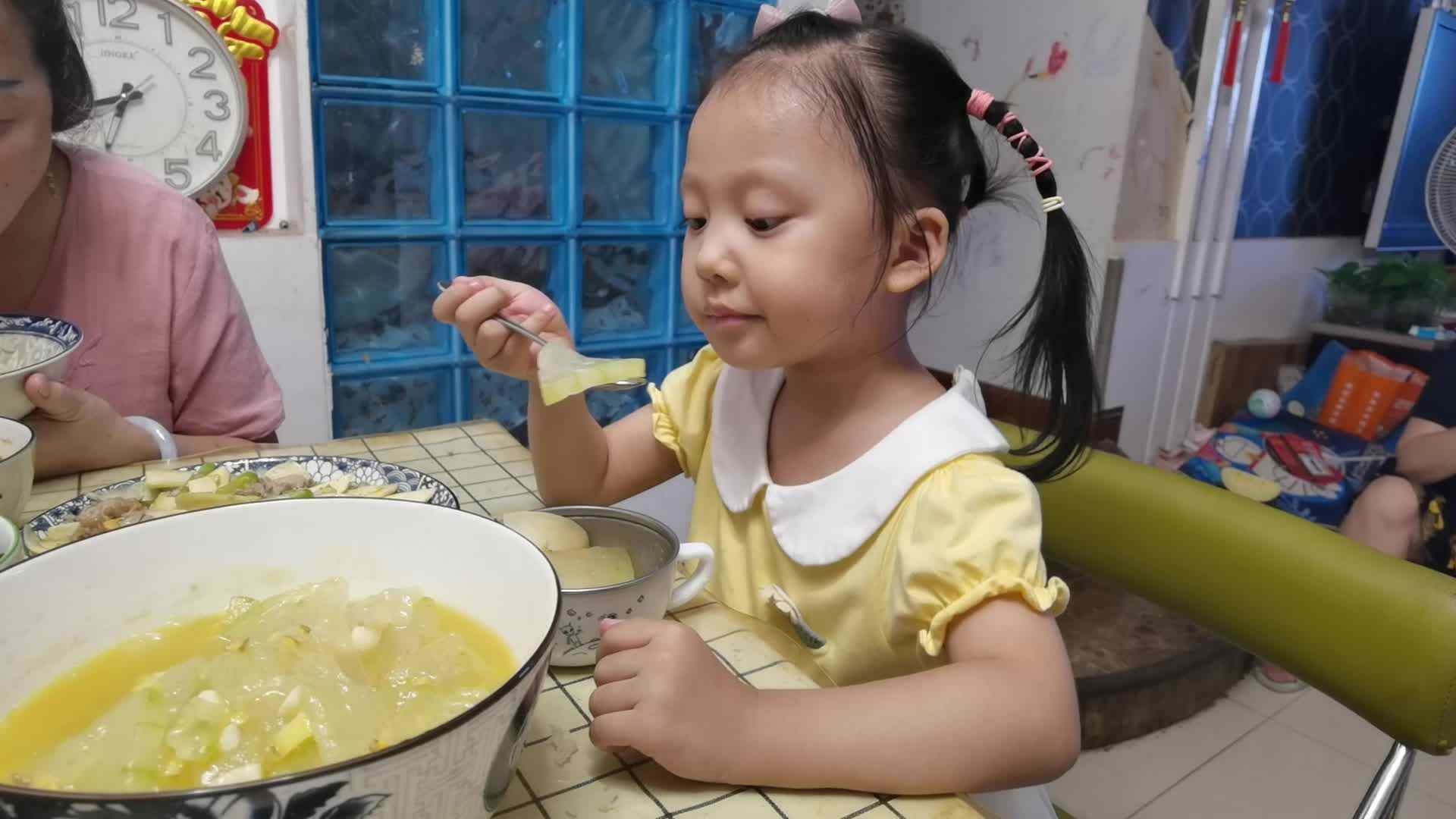 20240919陈灵兮闯关练习《我会自己吃饭》