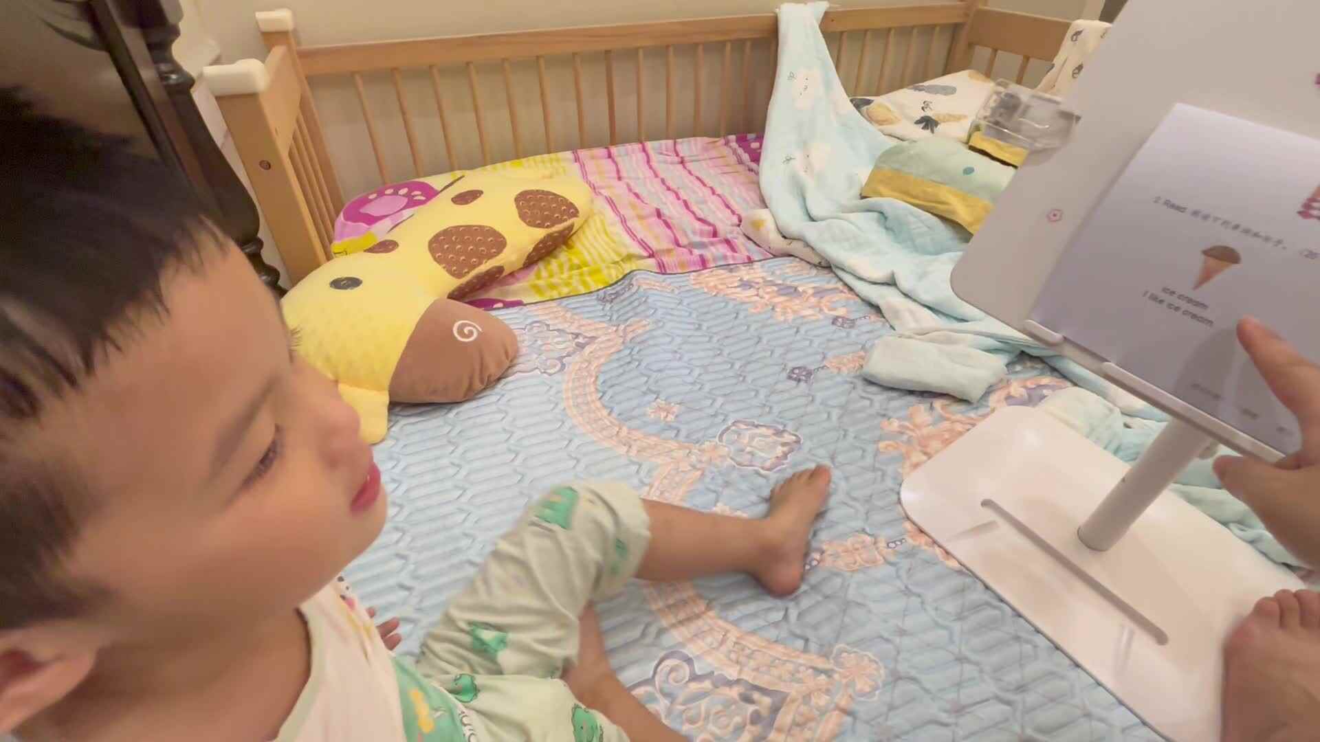 2024-9-28中A班刘奕宸朗读单词和句子.mov