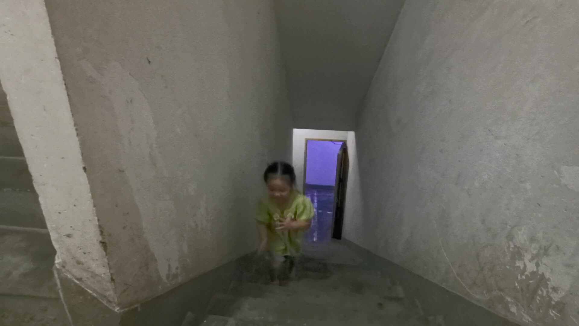 中A班2024.9.19艾琰茹— 安全上下楼梯