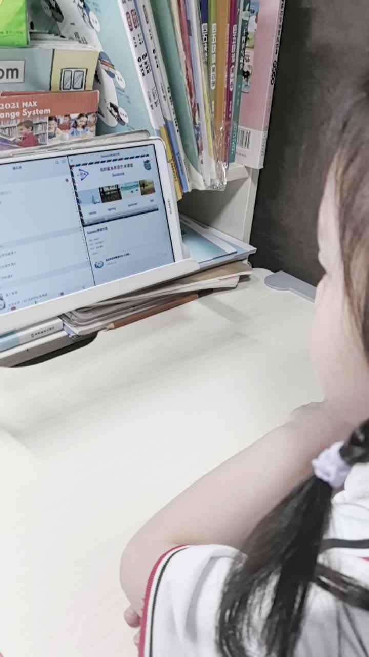 9.25甘桐语英语作业