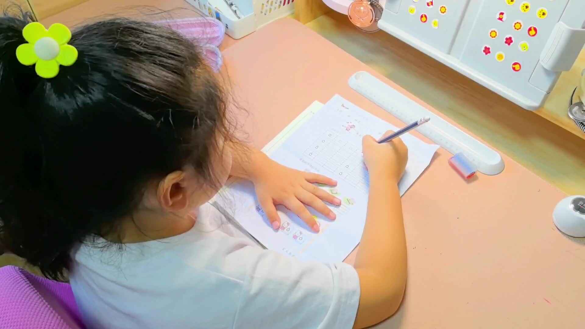 学B班蒋佳欣9月24日亲子闯关游戏.mp4