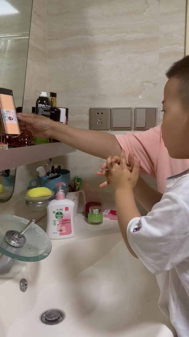 实验中班跳跳七步洗手2024.9.19