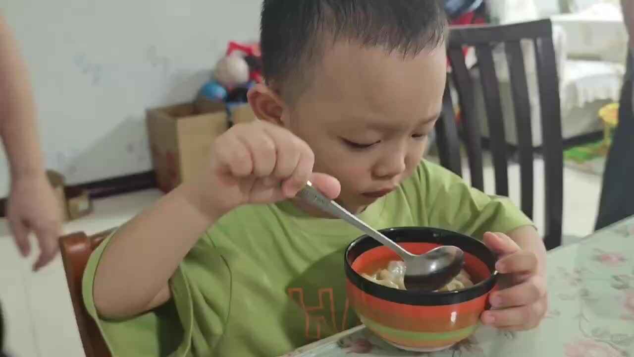 ⁣⁣中A班2024.9.19李柯辰吃饭训练.mp4