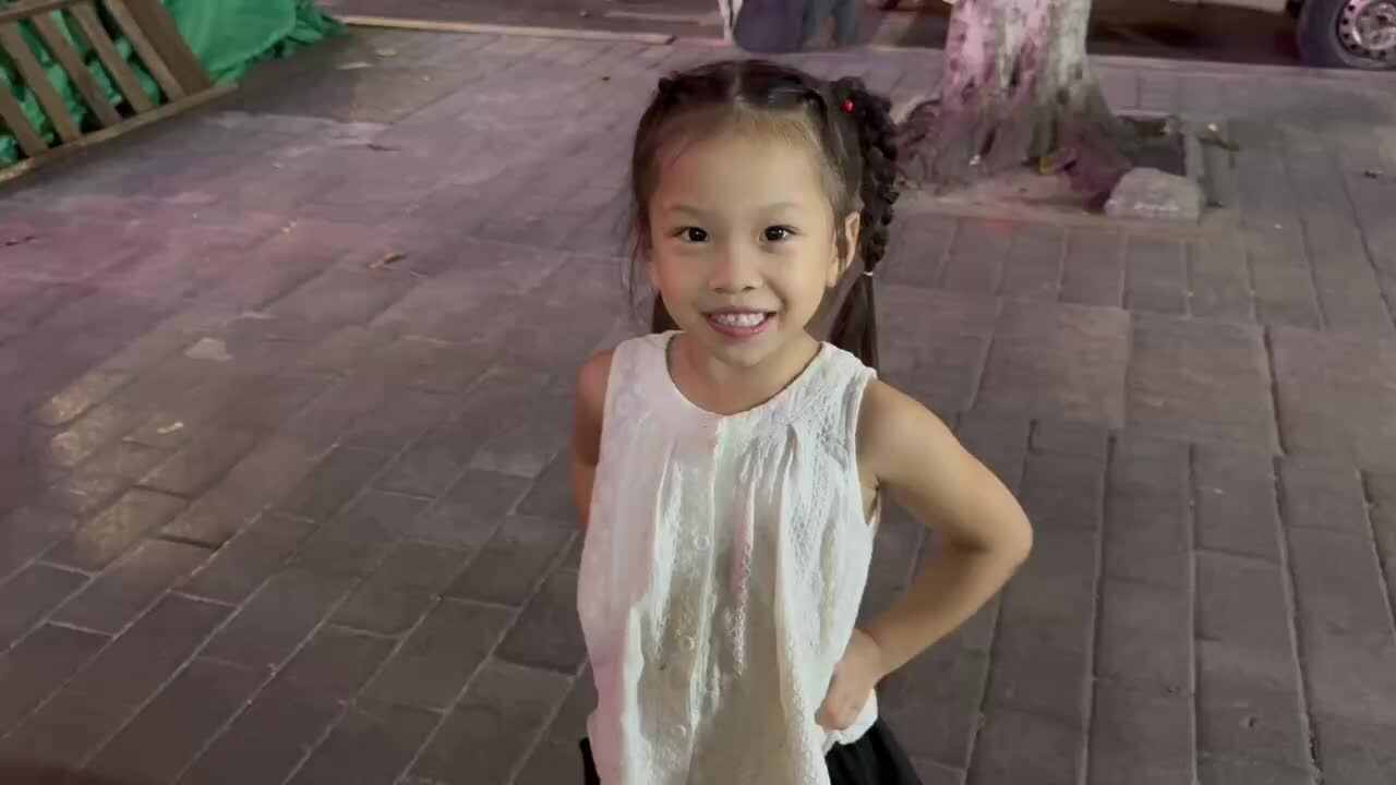 ⁣大A班唐依依双脚跳跃练习