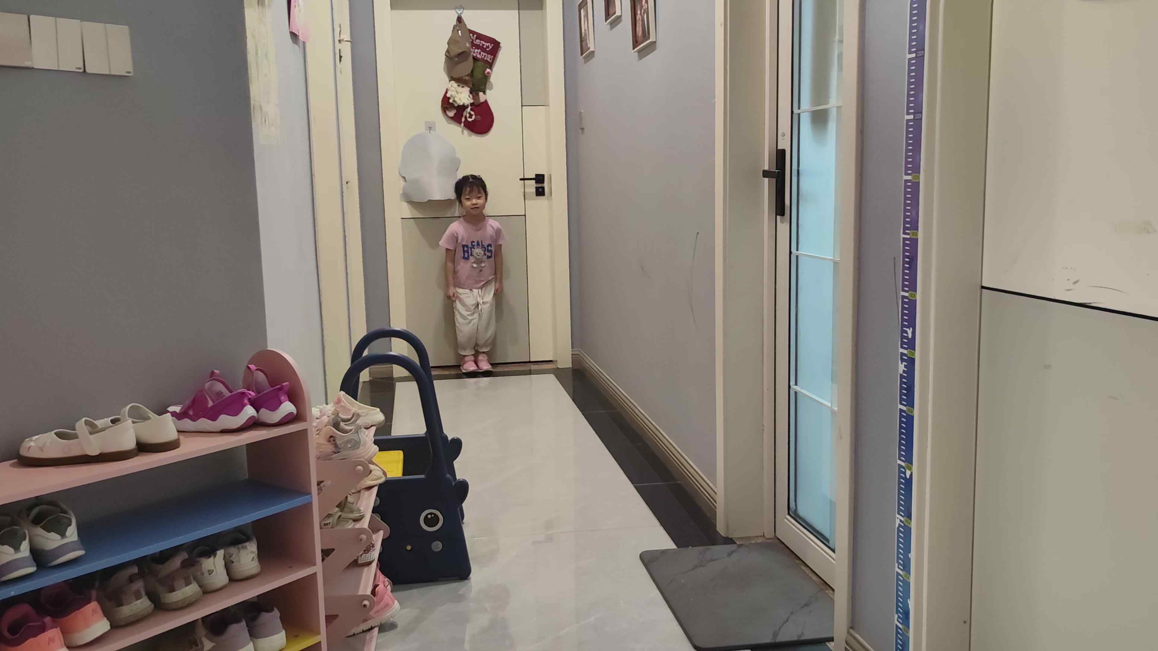 大B班 徐子伊 练习双脚连续跳