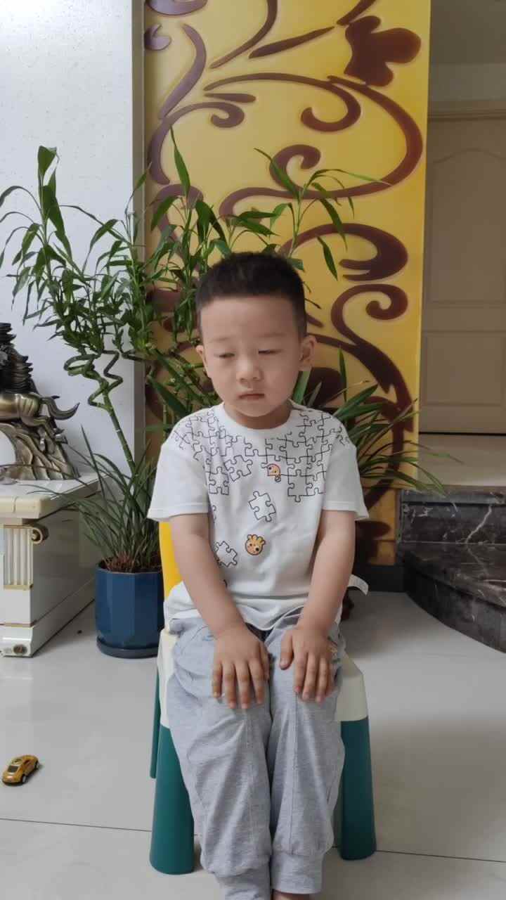 实验中班跳跳坐姿训练2024.9.18